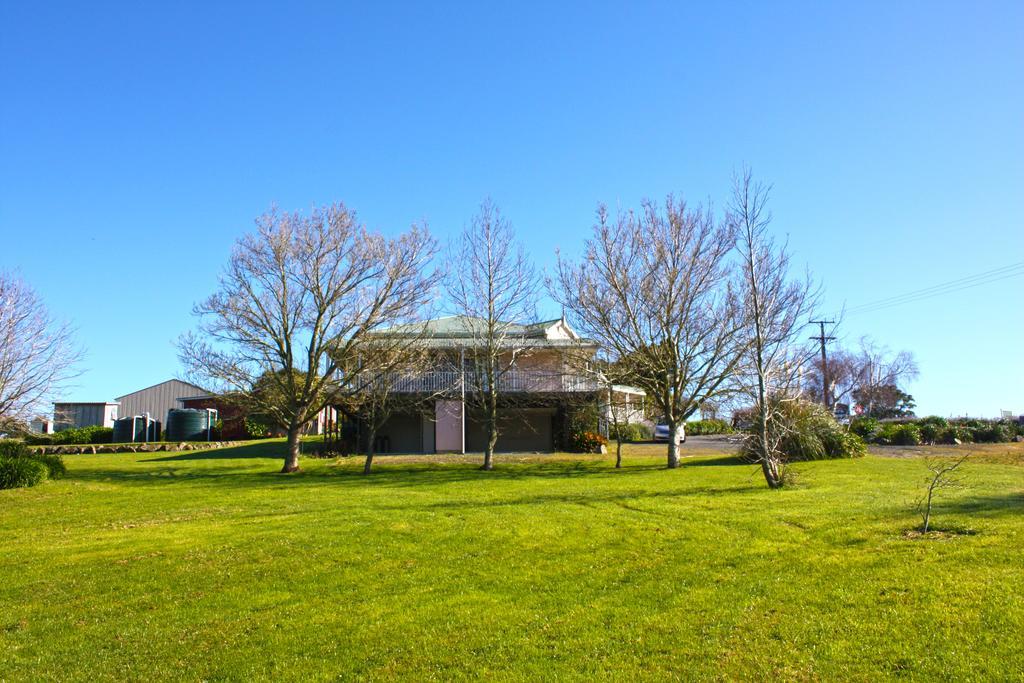 Matakohe House Bed & Breakfast Exterior photo